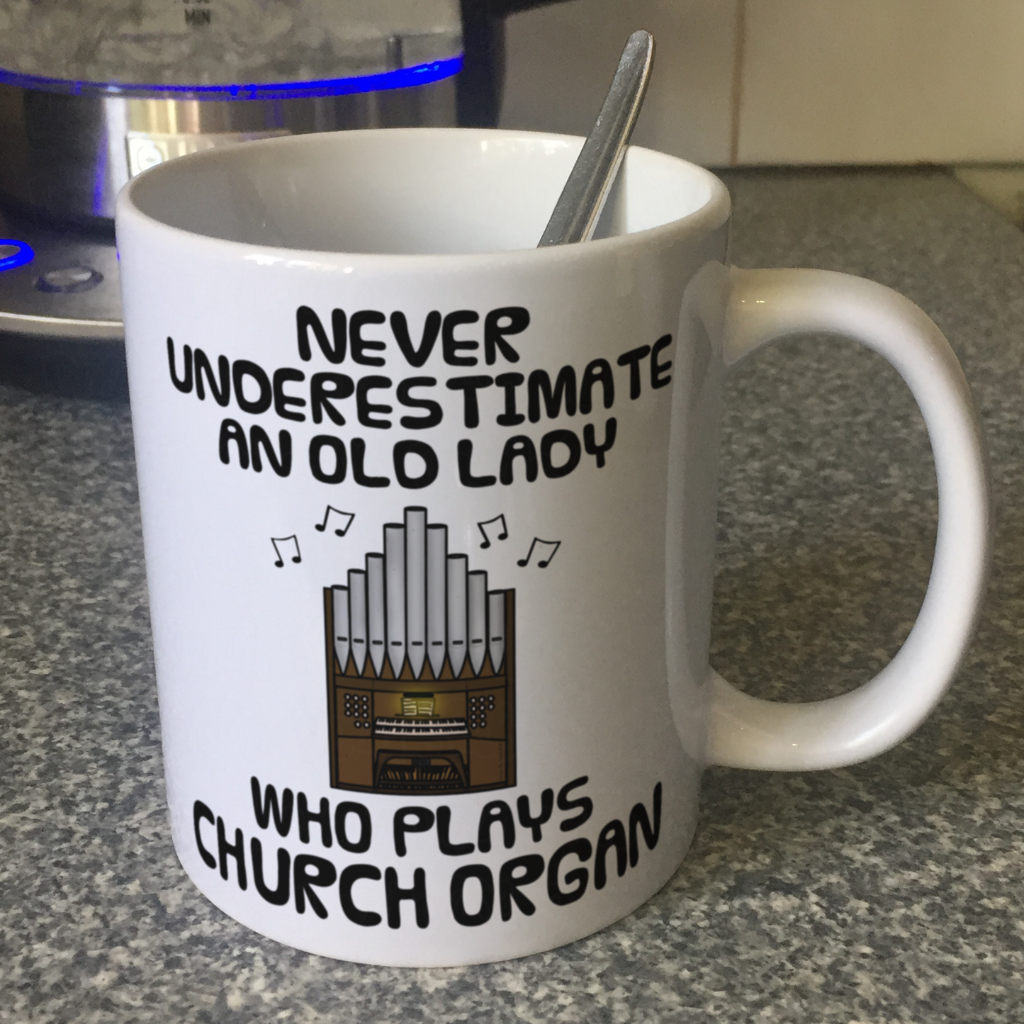 Funny Church Organist Mug - Never Underestimate An Old Lady Who Plays Church Organ - Musician Gift For Her